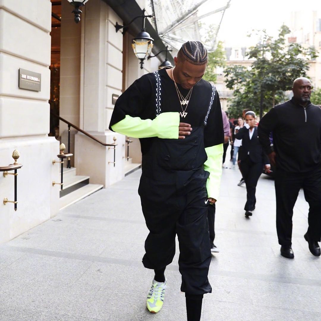 名声瞬间受 名声瞬间受